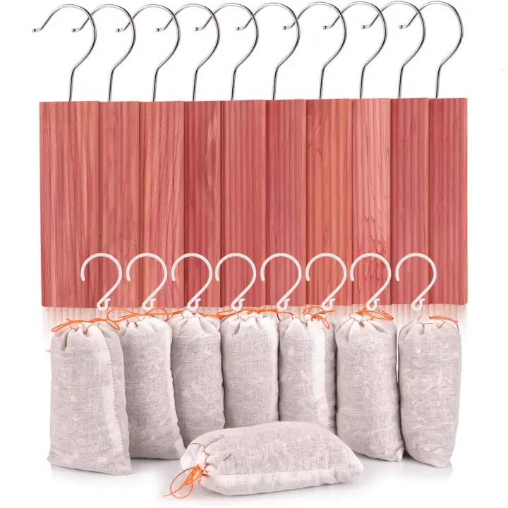 Cedar Blocks & Hang-Ups for Clothing — 18-Piece Aromatic Set